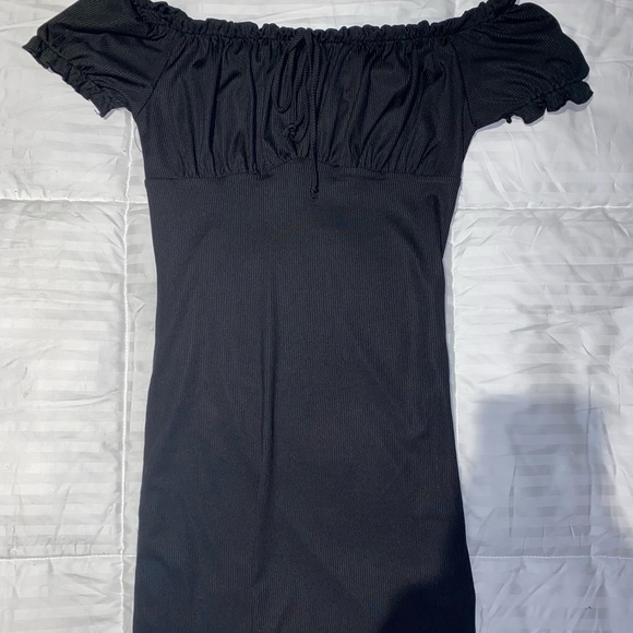 Mini off the shoulder dress - Picture 1 of 3